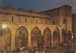 Delcampe - BARI--BARLETTA--BASILICA SAN SEPOLCRO E COLOSSO ERACLIO--NOTTURNO--ANIMATA--FG--N - Barletta