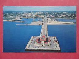- Florida > Tampa Municipal Pier & Casino    Not Mailed    Ref 903 - Tampa