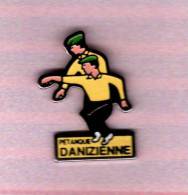 * Pin's  Ville, Sport  PETANQUE  DANIZIENNE  à  DANIZY  ( 02 ) - Petanque