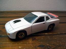 BURAGO  - PORSCHE 924 TURBO  NO BOITE  Scala 1/24 - Burago