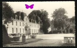 BECHEREL - Château De Caradeuc - Façade Sud Et Communs - Bécherel