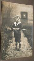 Carte Photo Petit Garçon Avec Carabine Famille Crozet à Rethondes 1914 - Photo G Duclos Pierrefonds Les Bains - Rethondes