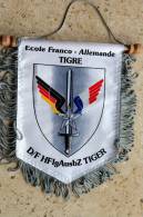 Brigade Franco-Allemande Tigre - Banderas