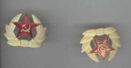 1 Insigne Soviétique De Chapka (casquette Fourrée Militaire) - Hoeden