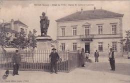 CPA 42 @ FEURS @ Hôtel De Ville - Statue Du Colonel Combes @ Carte Animée - Feurs