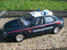 BURAGO  - ALFA ROMEO 156  CARABINIERI  NO BOITE  Scala 1/24 - Burago