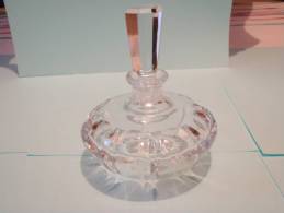 1 Flacon Parfum Vide  Beyer "Beguine" Lead Crystal 1950 H 13 Cm Diametre 12 Cm . - Verre & Cristal