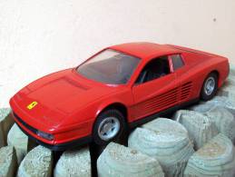 POLISTIL - FERRARI TESTAROSSA   NO BOITE  Scala 1/25 - Polistil