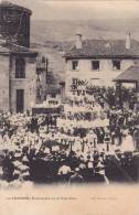 CPA 42 @ LE CHAMBON FEUGEROLLES @ Procession De La Fête Dieu @ Animé - Le Chambon Feugerolles