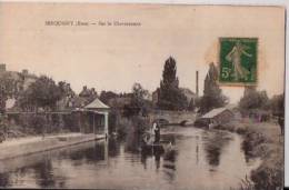 FRANCE: SERQUIGNY;(Eure:27.):Sur La Charentonne.1917.Barque Avec PECHEUR. - Serquigny