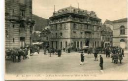 CPA 63 LE MONT DORE LA PLACE MICHEL BERTRAND ET L HOTEL DE PARIS - Le Mont Dore