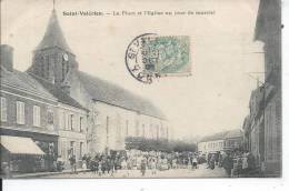 SAINT VALERIEN - La Place Et L'Eglise Un Jour De Marché - Saint Valerien