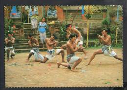 H897 Indonesia - The Kris Dancers Are In Trance The Climax Of The Barong Play In Bali - Color Photograph By Inoue - Ohne Zuordnung