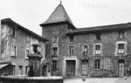 CPSM - ROYBON (38) - La Fontaine Place Du Temple - Roybon