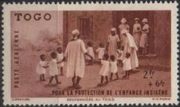 TOGO Poste Aérienne 7 * MLH Protection De L´enfance Indigène - Gebraucht