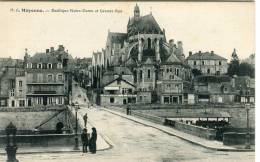 CPA 53 MAYENNE BASILIQUE NOTRE DAME ET GRANDE RUE - Mayenne