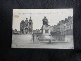 Le Neubourg : L ' Eglise Et La Statue De Dupont De L ' Eure . - Le Neubourg