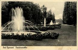 AK Bad Pyrmont, Fontänenallee, Gel 1952 - Bad Pyrmont