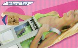 F 1337 P	CABINE FEMME 2 - 2004