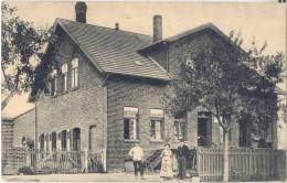 BERTKOW Kr Osterburg Einzelhaus Mit Besitzer Familie Als Feldpost 19.5.1916 Gelaufen - Osterburg