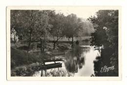 Cp, 77, Villiers Sur Morin, Un Coin Du Morin, Voyagée 1952 - Villiers Saint Georges