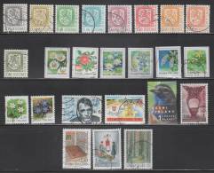 FINLANDE STOCK About 923 Stamps - Volledige & Onvolledige Vellen