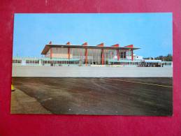 New Air Terminal  Warwick RI  Not Mailed  Ref 920 - Sonstige & Ohne Zuordnung