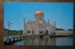 Brunei Town - Masjid Omar Ali Saifuddin - Brunei