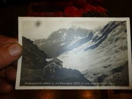 Mutthornhütte Mit Petersgrat Und Jungfrau - Horn