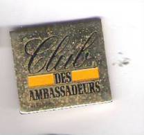 Pin's RENAULT   LE CLUB DES AMBASSADEURS - Renault