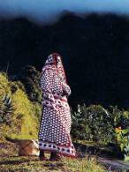 ANJOUAN Comores En Montagne, Jeune Femme - Comoren