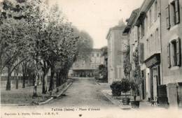 CPA-(38) - TULLINS - Le Café SERPINET Et La Place D'Armes - Tullins