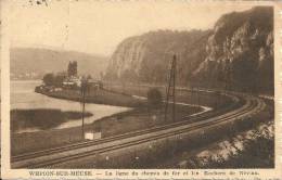 WEPION-SUR-MEUSE : Ligne Du Chemin De Fer Et Rochers De Néviau - CPA PEU COURANTE - Cachet De La Poste 1939 - Yvoir