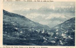 CPA -(38) - THEYS - Vue Sur Le Village,au Fond La Vallée De L'Isère - Theys