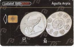 TARJETA DE MEXICO CON UNA MONEDA DE UN AGUILA ARPIA - EAGLE  (1-10) (MONEDA-COIN) - Francobolli & Monete