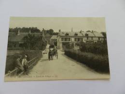 Cp   Rethondes -  Entrée Du Village - LL  ( Hôtel Restaurant Du Pont De Rethondes  ) - Rethondes