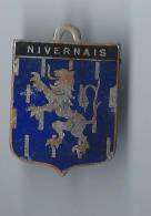 Ecusson Métal / Avec Anneau/Bronze Cloisonné émailléet Argenté/Armoiries Du Nivernais / Vers 1930        D330 - Andere & Zonder Classificatie