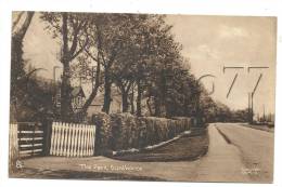 Gunthorpe (Royaume-Uni, Nottinghamshire) : The Street And Enter Of The Park In 1910. - Andere & Zonder Classificatie