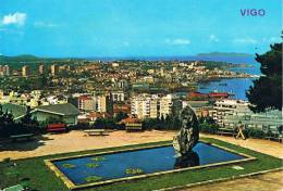 VIGO - Monumento A, Monument à, Monument To : Martin Codax, Al Fondo, Au Fond, In The Background : BOUZAS - 2 Scans - Pontevedra