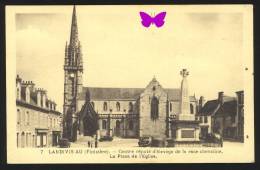 LANDIVISIAU - La Place De L'Eglise - Centre Réputé D'Elevage De La Race Chevaline - Landivisiau