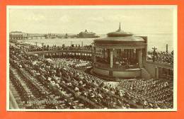 Angleterre - Eastbourne  "  The Bandstand  "  Carte Glacée - Eastbourne