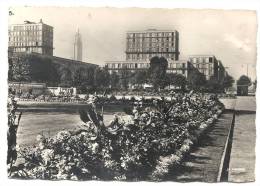 Le Havre (76) : Vue De L'église Du Jardin De La Mairie En 1966 (animée) PHOTO VERITABLE. - Saint-Roch (Plein)