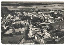Dampierre-sur-Boutonne (17) : Vue Aérienne Générale Prise Au Niveau Du Quartier  De L´église En 1957. - Dampierre-sur-Boutonne