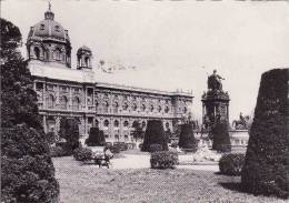 Österreich, Wien, Naturhistorisches Museum Mit Denkmal Der Kaiserin Maria Theresia 1967, Gelaufen Ja - Museen