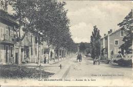 RHONE ALPES - 38 - ISERE - BEAUREPAIRE - Avenue De La Gare - Petite Animation - Beaurepaire