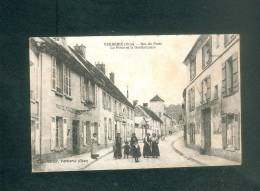 Verberie (60) - Rue De Paris - Poste Et Gendarmerie ( Ed. Letellier Animée ) - Verberie