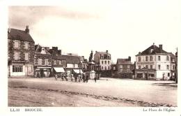 Briouze- (Argentan- Orne)- La Place De L´Eglise-Monument Aux Morts- Nombreux Commerces- Boucherie-"Au Bon Marché" - Briouze