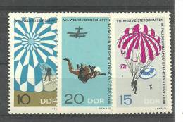 DDR 1966 - Fallschirmspringen