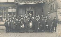 L L 880 /CARTE PHOTO- TILLIERES-SUR-AVRE   ( 27)  BOUCHERIE - FANFARE DE TILLIERES SUR AVRE - Tillières-sur-Avre