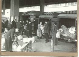 PARIS   NORD  QUAI  DE  TRANSBORDEMENT   DECEMBRE 1945 - Transporter & LKW